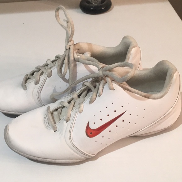 nike sideline cheerleading shoes